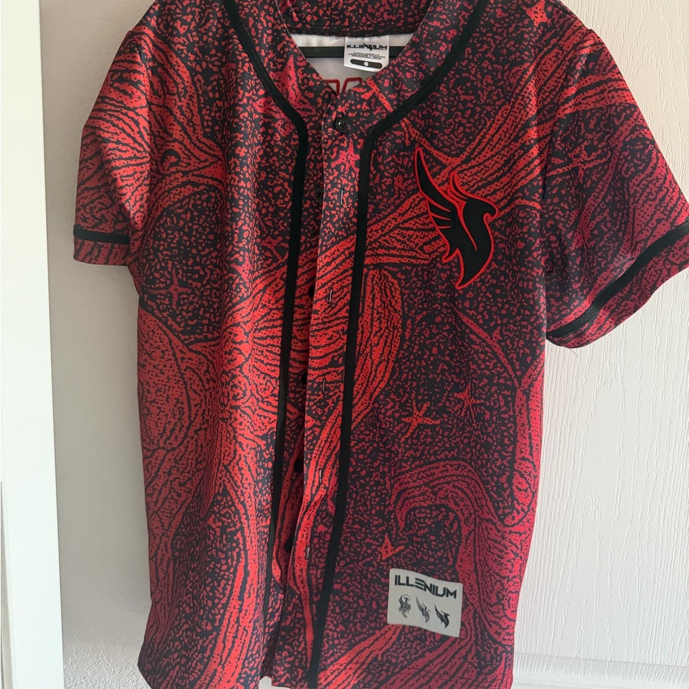 ILLENIUM RED & BLACK JERSEY